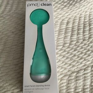 PMD Facial Cleansing Device